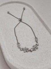 Daisy Flower Girl Bracelet - A Little Lacey