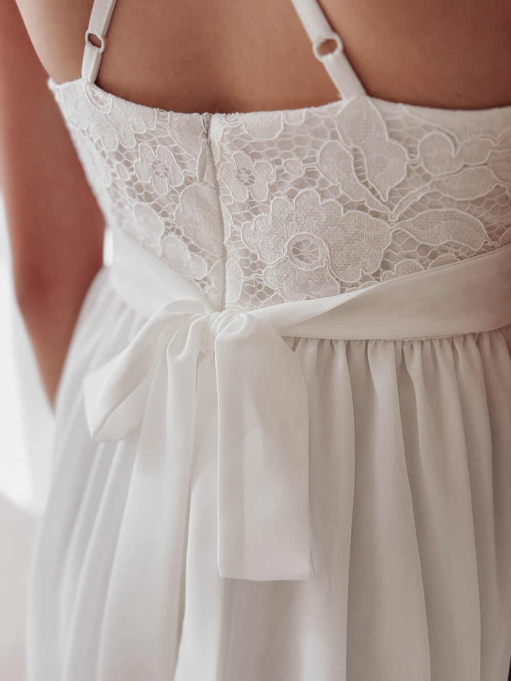 White flower girl dress for weddings