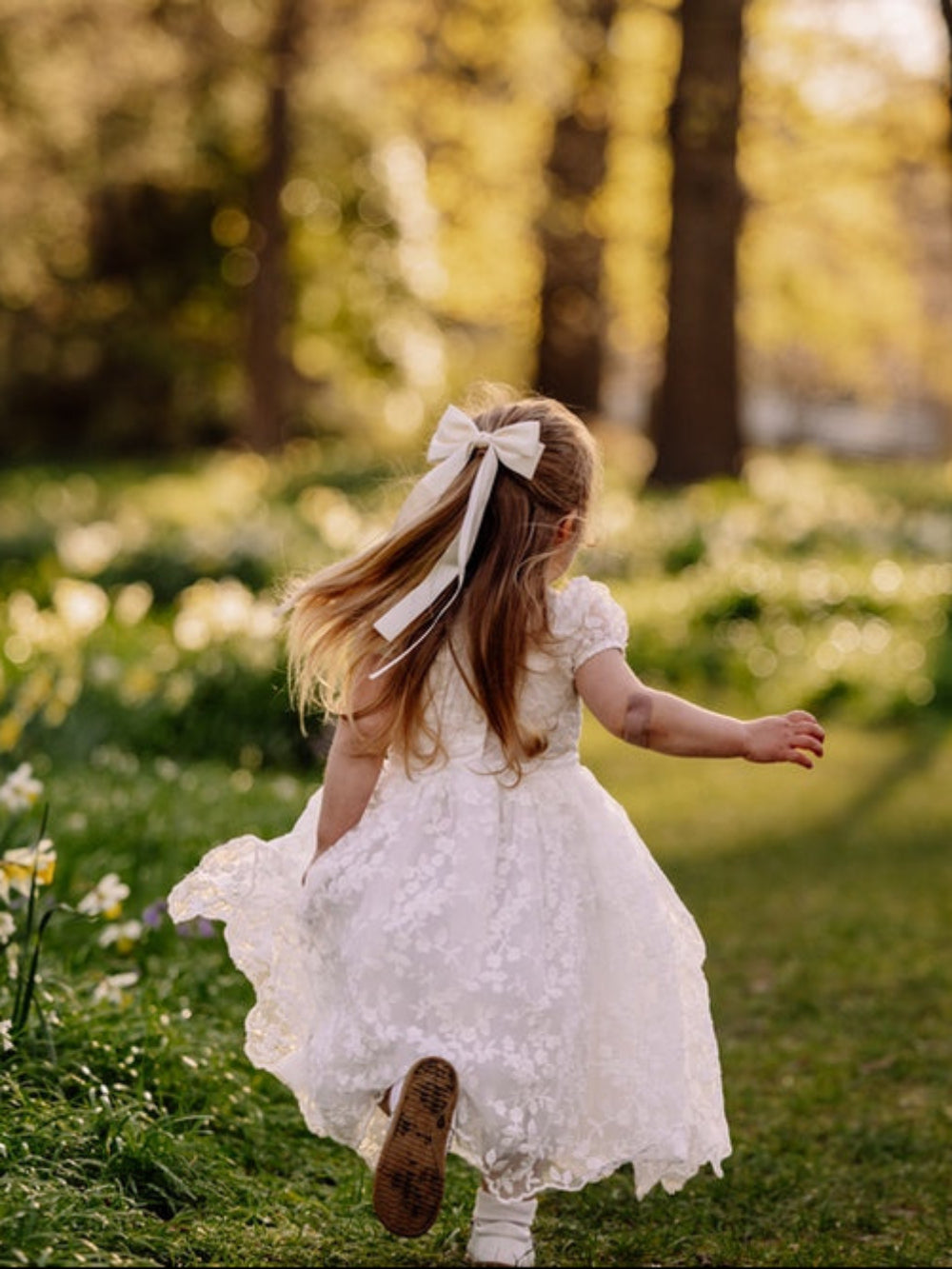 Girls white puff sleeve flower girl dress