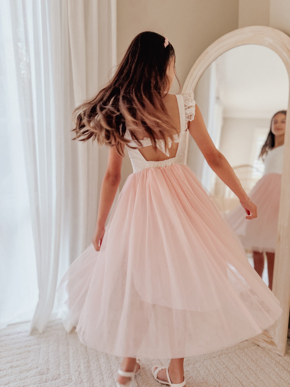 Soft pink girls formal dress twirl tulle skirt movement