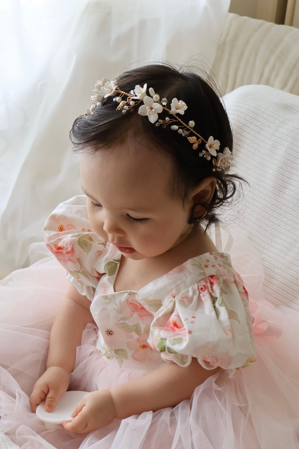 Porcelain flower pearl girls headband rose gold detail
