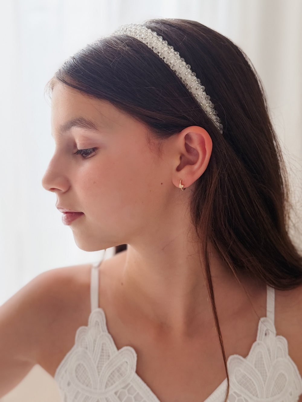 Elegant girls gold earrings for special occasions