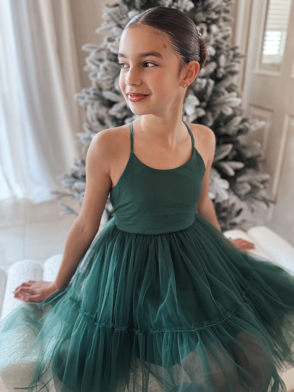 Forest green tween Christmas dress with soft tulle skirt and cotton bodice