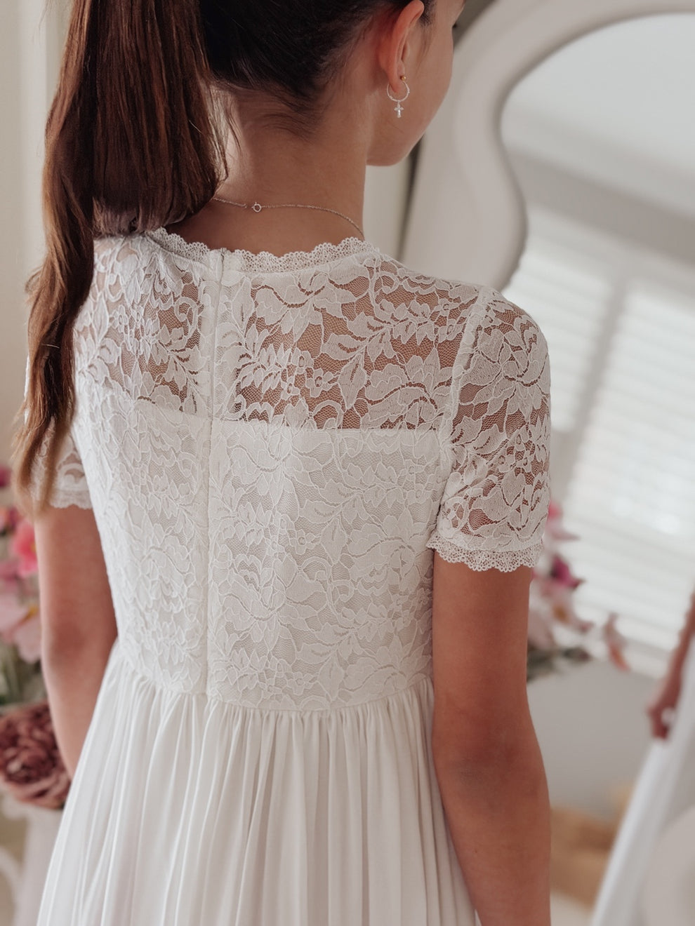 Elegant white lace dress for weddings and Communion