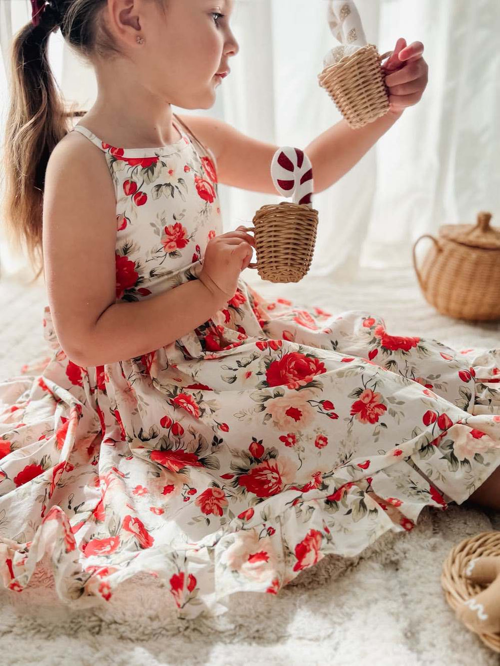 Cute little Christmas dress for girls and babies with frills and bows