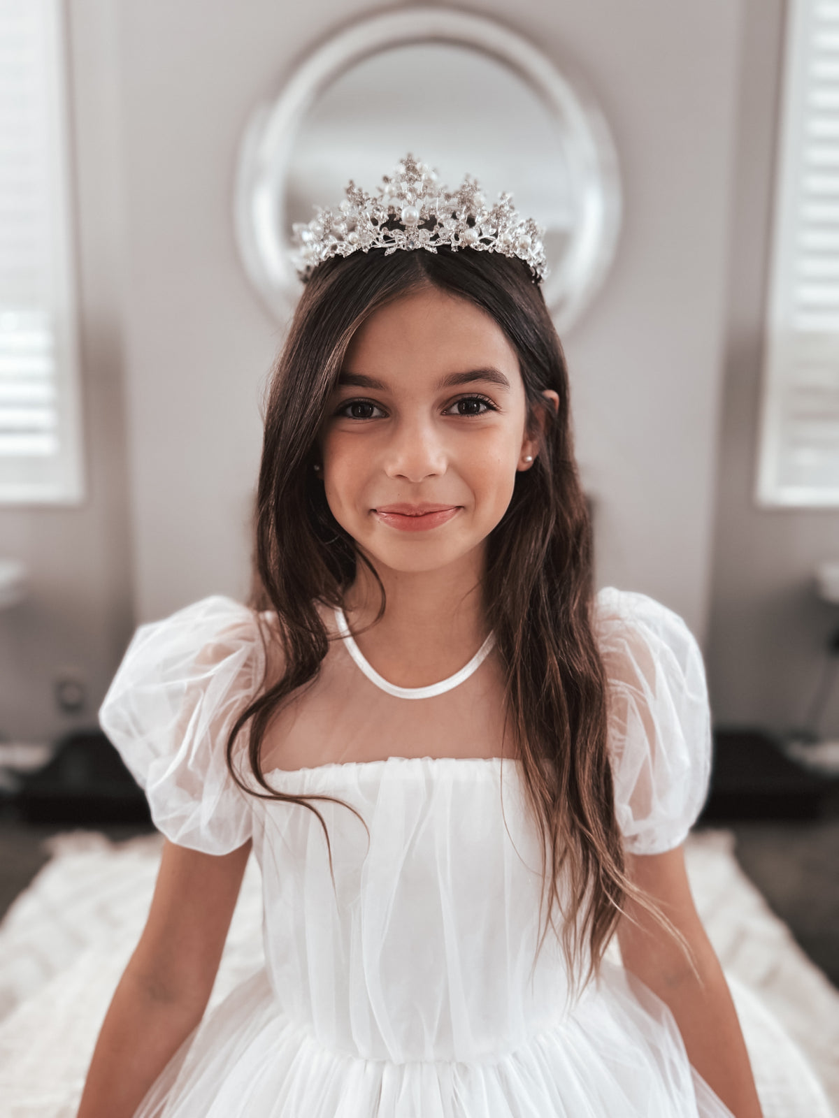 girls silver tiara - front