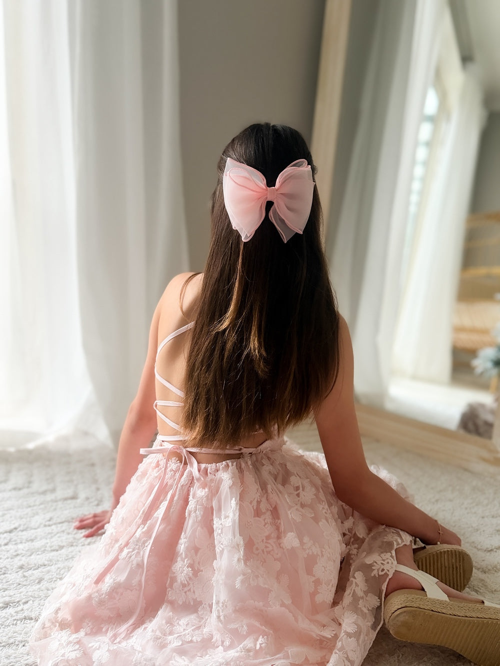 Wavy Girls Bow - Light Pink