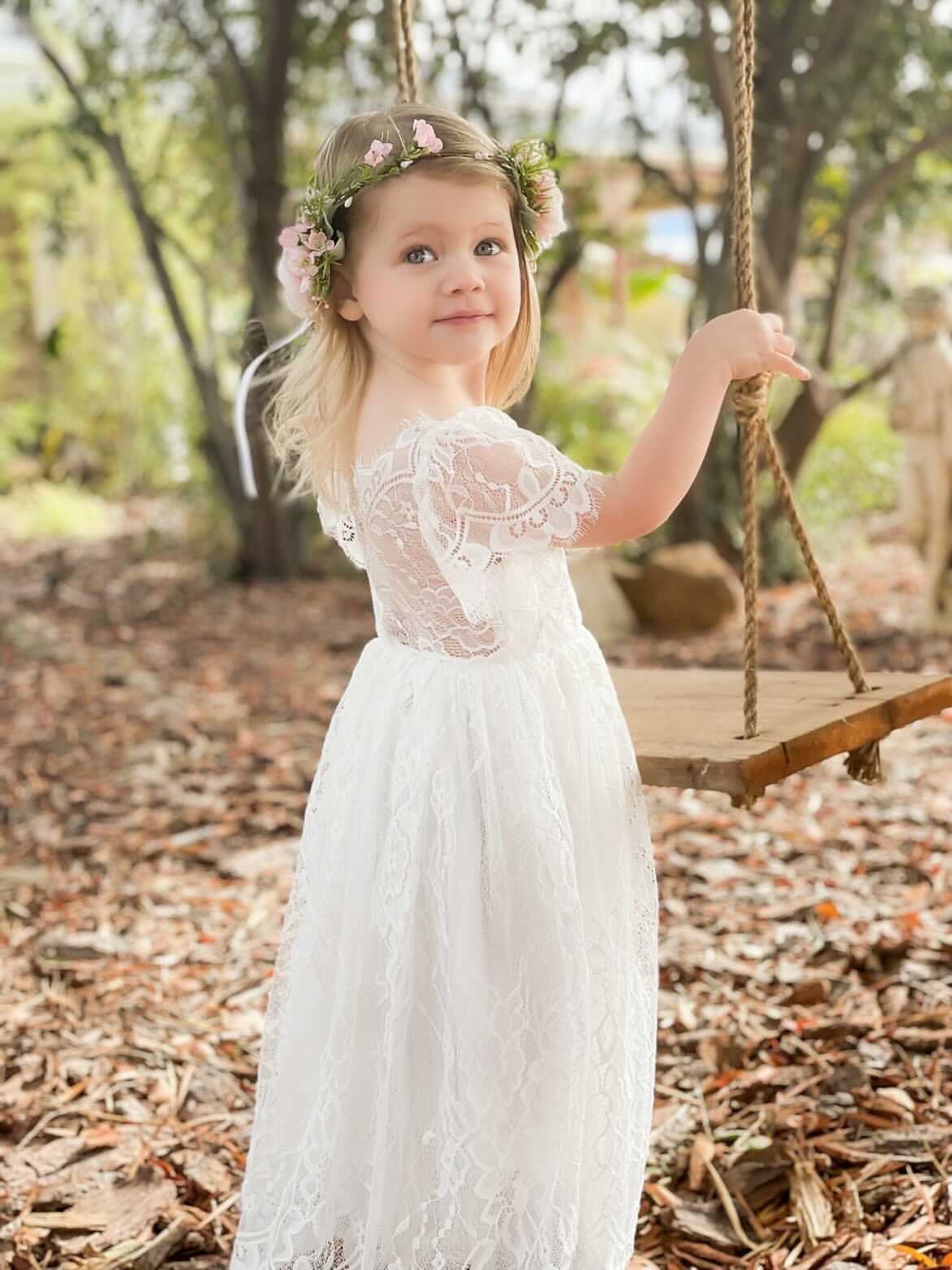 beautiful white lace dresses